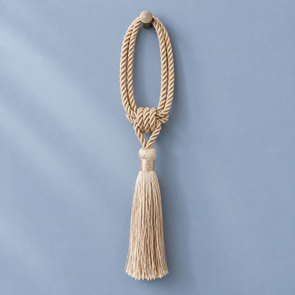 Diagram: 30.2 cm loop, 5.3 cm head, 10.3 cm tassel, tasselled holdbacks in 11 colors