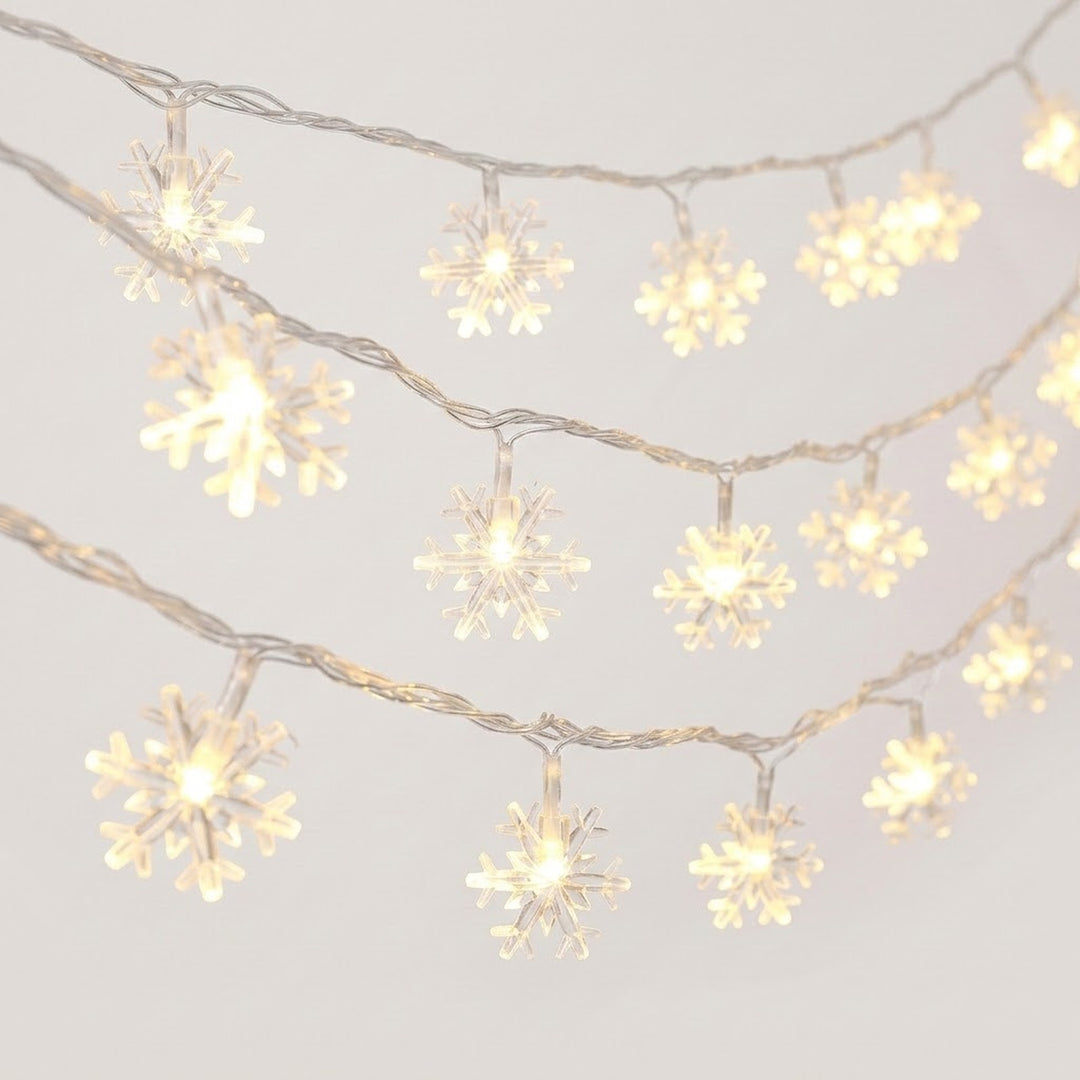 Christmas Snowflake Lights, LED Snowflake Lights, Hanging Snowflake Lights, Snowflake String Lights, Snowflake Light Strand, Indoor LED Christmas Lights