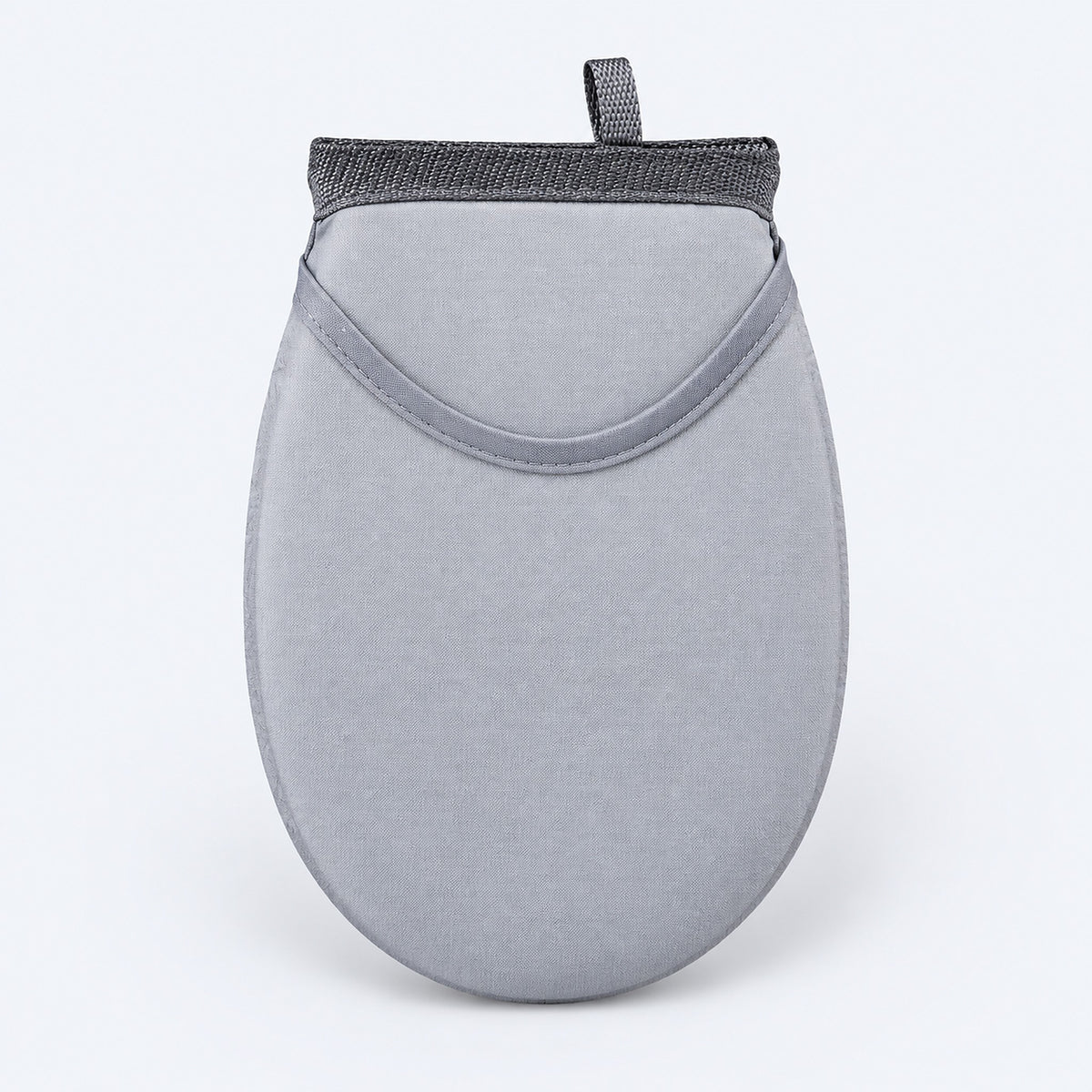 One rounded garment-steaming pad with mesh hand pocket.