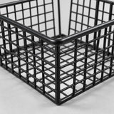 Close-up of the coated iron wire rim and grid joints.