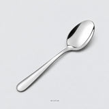 One silver teaspoon, approximately 16 x 3.5 cm.