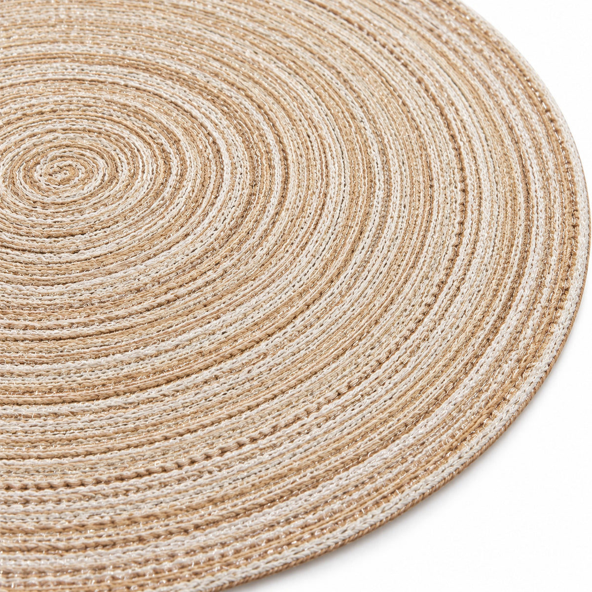 Fine braided mat fibers and finished edge detail.