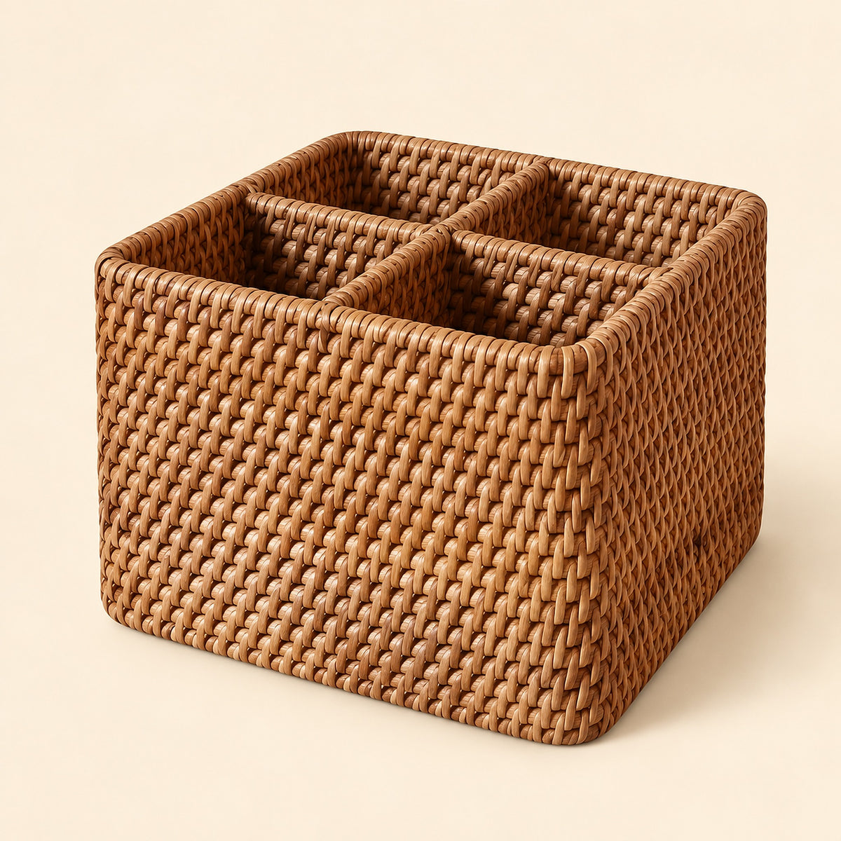 Square four-compartment wicker basket without handle; 18 x 18 x 12 cm.