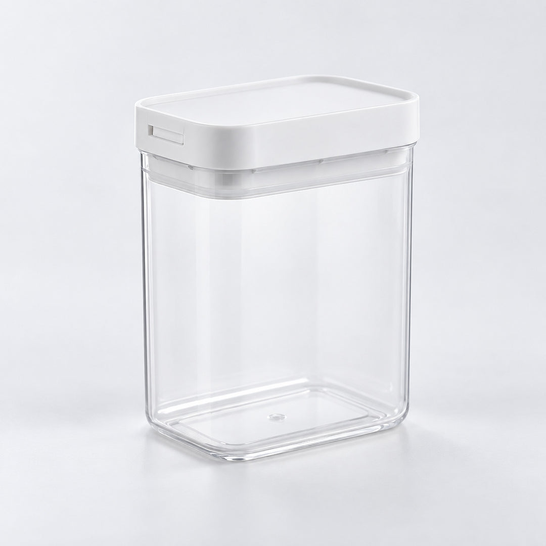 Empty 800 ml clear PP storage container with white lid.