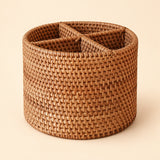 Round four-compartment wicker basket without handle; 20 cm diameter, 12 cm height.