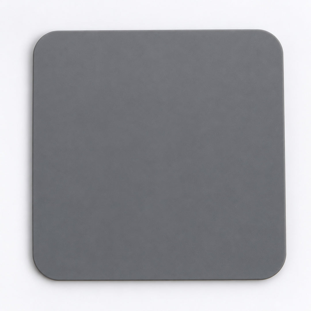 One gray square silicone coaster, 10 x 10 cm.