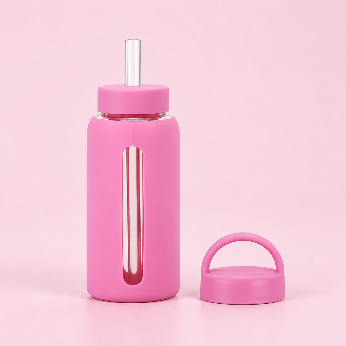 Rose Red 800 ml glass bottle with silicone sleeve, wide straw and spare loop lid.