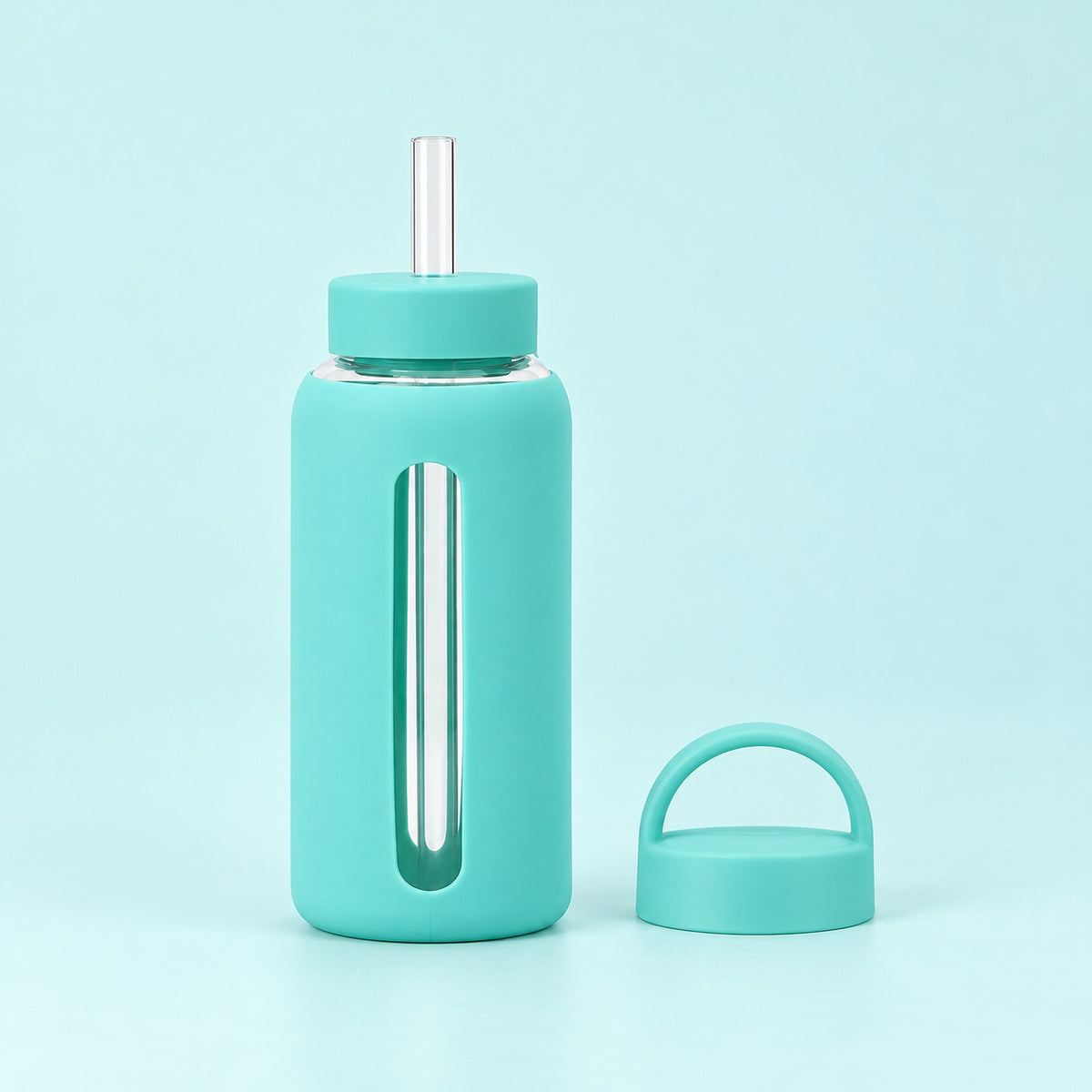 Tiffany Blue 800 ml glass bottle with silicone sleeve, wide straw and spare loop lid.