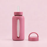 Smoky Pink 800 ml glass bottle with silicone sleeve, wide straw and spare loop lid.